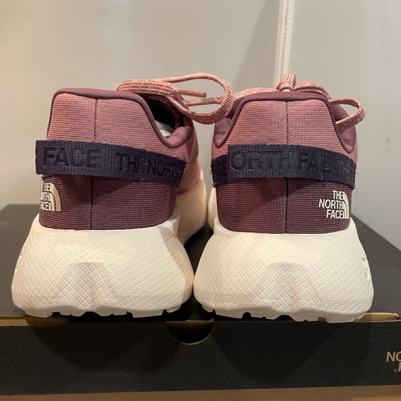 NIB The North Face Sz 9 Womens Midnight Mauve W Altamesa 300 Sneaker Shoes $129! - Picture 9 of 12